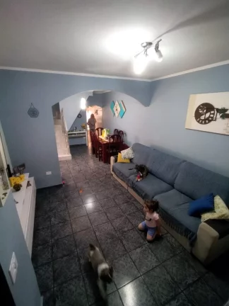 Imagem Sobrado de 3 quartos no Jardim Las Vegas, Santo André-SP: 2 banheiros, 2 vagas de garagem, 156m² de área!