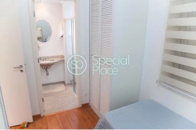 Imagem Apartamento de 116m² no Brooklin, totalmente reformado com living para 3 ambientes, sacada, lavabo,...