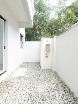 Imagem Apartamento com 2 dormitórios e 1 vaga de garagem em Navegantes/SC