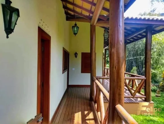 Imagem OPORTUNIDADE !!! CASA DE CAMPO EM CONDOMÍNIO FECHADO NO CENTRO DE DOMINGOS MARTINS.