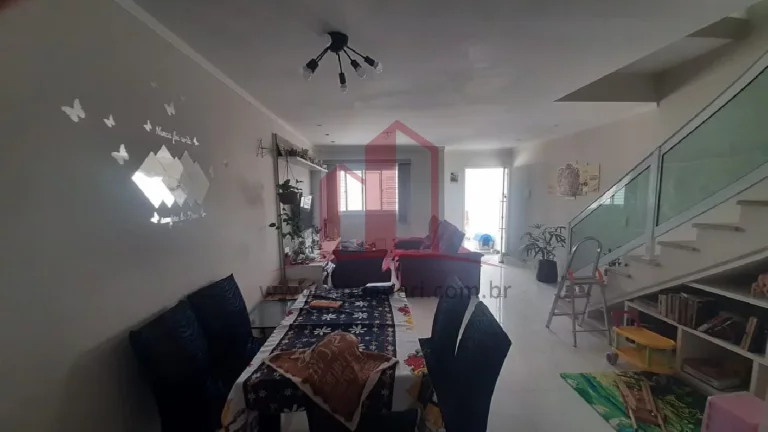 Imagem Imperdível Casa à Venda no Centro de Franco da Rocha-SP: 2 quartos, 1 suíte, 1 vaga de garagem, 100m² de área!