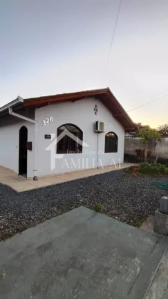 Imagem Casa Espinheiros Parcialmente Averbada