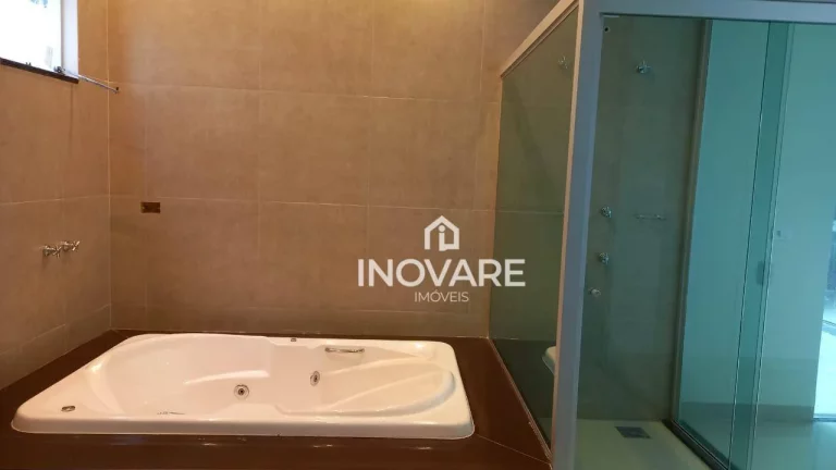 Imagem Casa com 3 dormitórios à venda, 300 m² por R$ 1.050.000,00 - Jardim Beira Rio - Itumbiara/GO