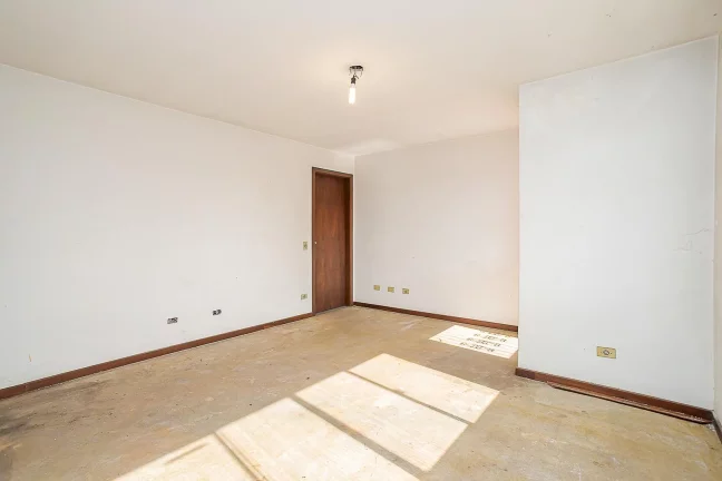 Imagem Imóvel casa comercial à venda no Campo Comprido Curitiba