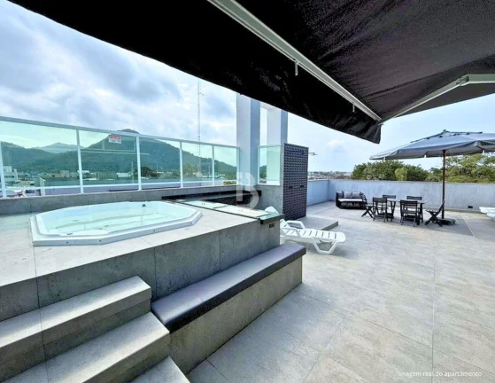 Imagem Cobertura Linear de Alto Padrão em Caiobá, Matinhos - Luxo, Conforto e 4 Quadras do Mar - R$ 1.750.000