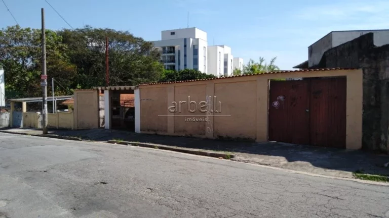 Terreno com 1.630 metros quadrados ( medida 36 X 45 ) aproximadamente. Terreno em bico, com pequeno ...