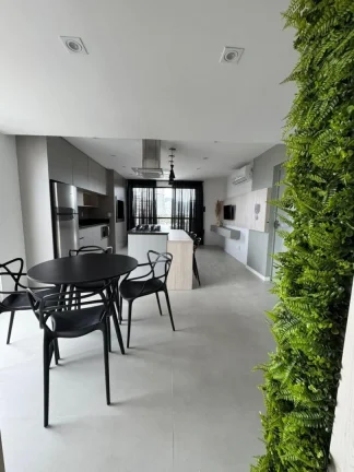 Imagem Apartamento com 2 dormitórios sendo 1 suíte na Praia de Armação em Penha a venda com Adriano Carpes Imóveis.