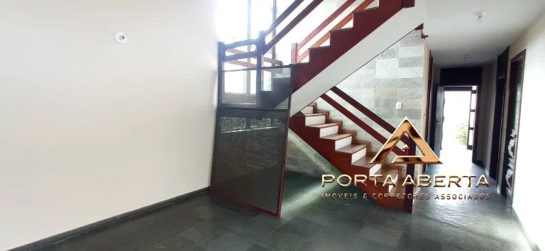 Imagem CASA DUPLEX COM 6 QUARTOS E ELEVADOR - B SANTA HELENA - COD 270