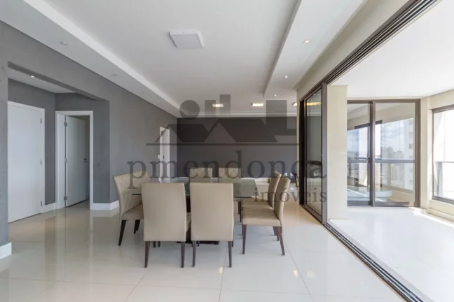 Imagem Apartamento a venda no Sumaré com 4 suítes e 4 vagas, 228m².