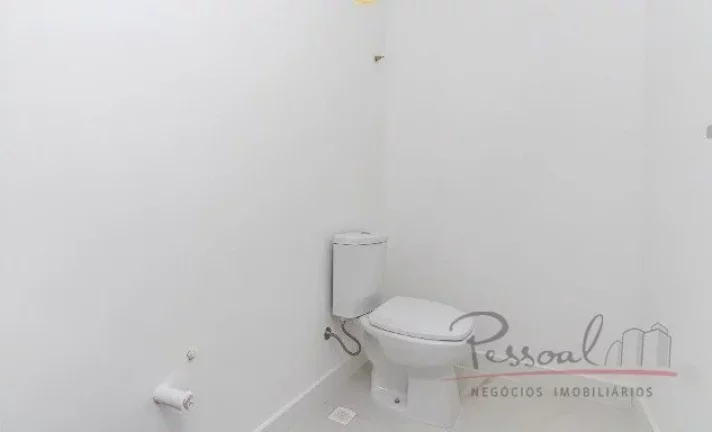 Imagem Sua espaçosa planta, três suítes, quatro banheiros, sacada ampla com churrasqueira e a vista magn...