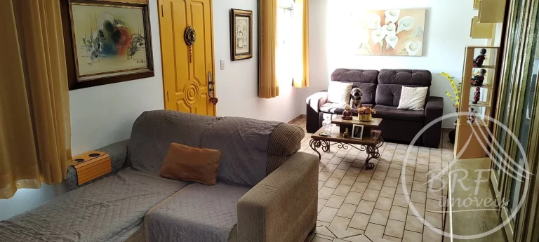 Imagem Vendo Casa Plana em Barreiros São José SC três dormitórios suíte, piscina.