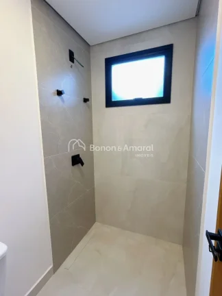 Imagem Descubra o conforto e a praticidade desta encantadora casa no Condomínio Terras da Estância. Com u...