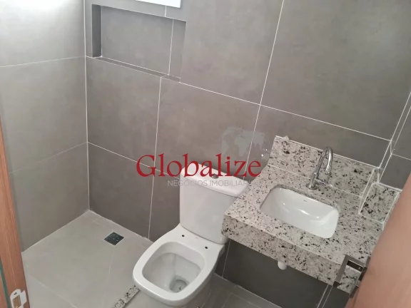 Imagem Casa Sobreposta Alta em Santos no bairro do Embaré próximo a Aparecida com piscina por R$ 1.450.000,00.