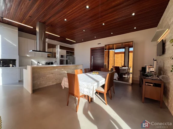 Imagem Casa Alto Padrão no Condomínio Villagio – Patos de Minas | Piscina, Energia Solar e 3 Suítes