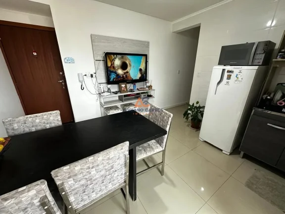 Imagem Apartamento com 2 quartos sendo 1 suíte, na Praia de Gravatá, Navegantes, próximo a praia. Adriano Carpes Imóveis vende.