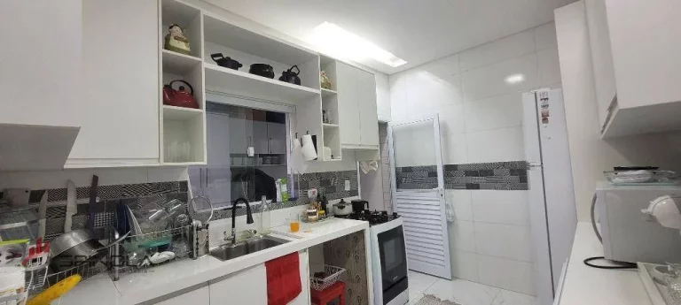 Imagem Sobrado com 2 dormitórios à venda, 73 m² por R$ 410.000,00 - Vila Caiçara - Praia Grande/SP