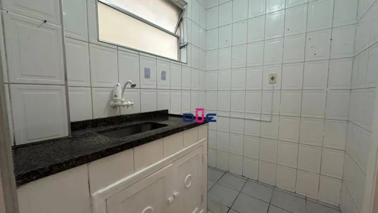 Imagem Apartamento com 1 dormitório à venda, 53 m² por R$ 300.000 - Gonzaga - Santos/SP