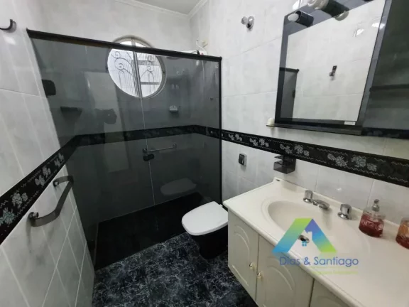 Imagem RUDGE RAMOS Excelente casa térrea , 141 metros 3 dormitórios, espaço gourmet, 3 vagas com ótima localização e valor !!