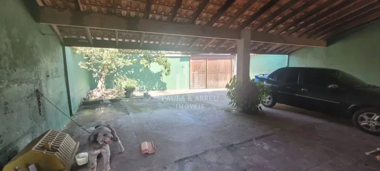 Imagem Casa TÉRREA 262 m² Escritura na Praia 2 Dormitórios 1 Banheiro + 1 Cômodo Grande com 1 Banheiro, Área de Churrasco Grande + 1 Banheiro, 4 Vagas, 5 minutos de Carro da Praia de Itanhaém-SP