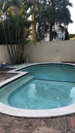 Imagem Casa em Aldeia da Serra - 688m²