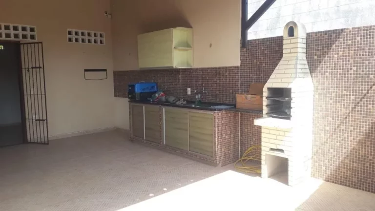 Imagem Ampla Casa de 183m² em Poço – Conforto, Segurança e Lazer!
