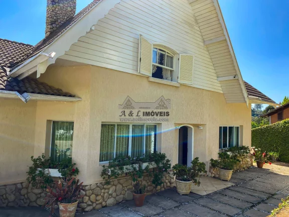Imagem Casa à venda em Campos do Jordão – Casa com 06 suítes no Alto do Capivari