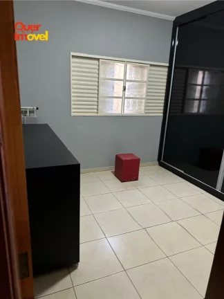 Imagem Casa à venda em Ribeirão Preto-SP, Jardim Ouro Branco: 3 quartos, 1 suíte, 1 sala, 3 banheiros, 4 vagas, 135m².