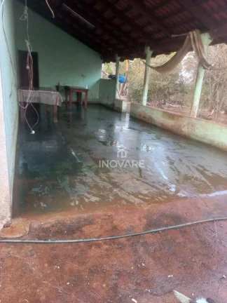 Imagem Rancho com 2 dormitórios à venda, 100 m² por R$ 200.000,00 - Zona Rural - Itumbiara/GO