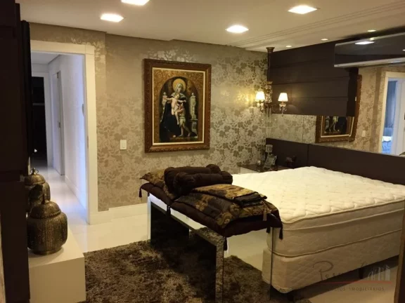 Imagem Belíssimo apartamento localizado na Beira-Mar Norte. Totalmente decorado, com móveis planejados de...