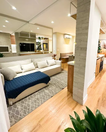 Imagem Apartamento com 2 dormitórios sendo 1 suíte e 2 vagas em Joinville/SC
