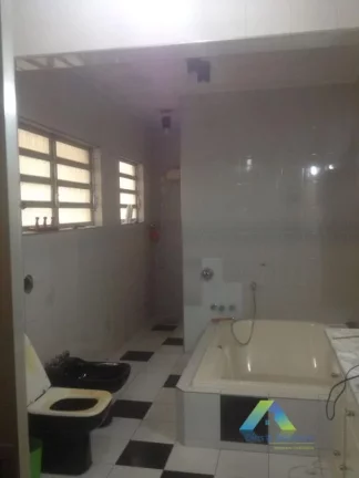 Imagem Casa Padrão sobrado 4 dormitórios, 2 vagas área Gourmet com Piscina com excelente localização.