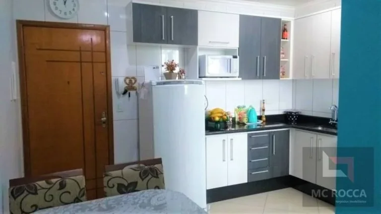 Imagem Apartamento sem condomínio, 2 dormitórios - Jd. Sto. André - Santo André