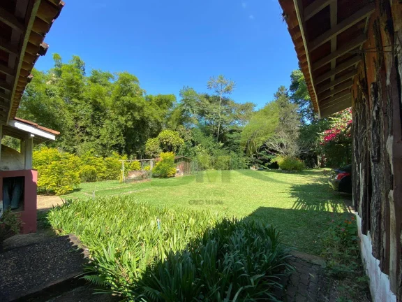 Imagem Lindo Sítio à Venda em Piracaia dentro da Cidade
