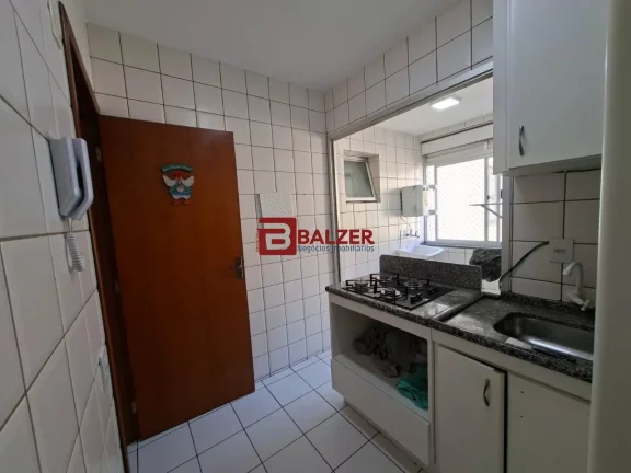 Imagem Apartamento com 2 Quartos à Venda, 77 m² em Centro - Florianópolis