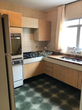 Imagem Oportunidade para reforma!!! Apartamento amplo com 180m2, 3 dormitórios ( 2 suítes ) e 2 vagas na ...