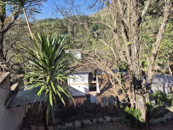 Casa dos Sonhos em Condomínio Flamboyant – Vista Exclusiva para a Pedra Grande, Atibaia/SP