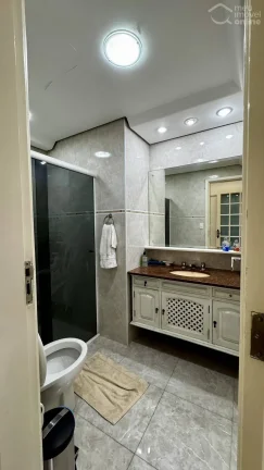 Imagem Apartamento com 200m2, 3 dormitórios (1 suíte) e 2 vagas demarcadas a venda no Bela Vista, São Paulo