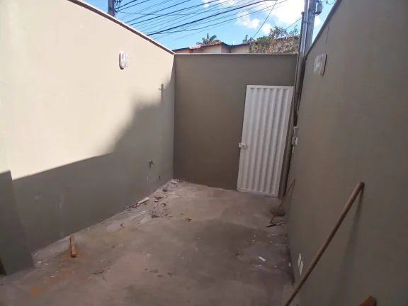 Imagem Casa geminada, 2 quartos, sendo 1 suíte - Santa Amélia