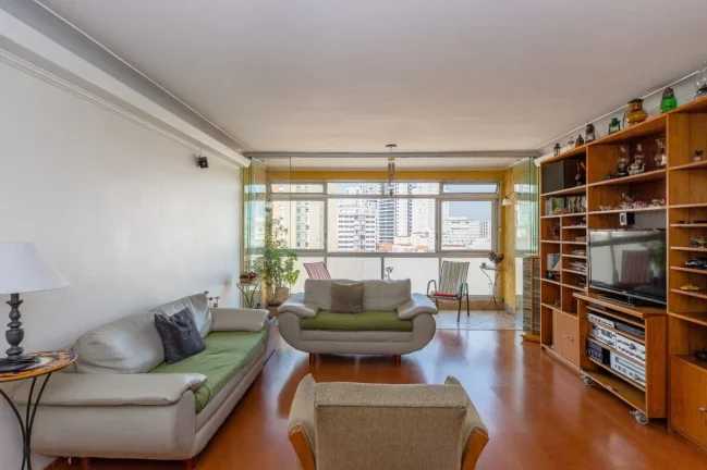Imagem Apartamento 138M², 3Q, 2 Banheiros, 2 Vagas, Varanda, Espaço Gourmet, Gerador, Depósito, Despensa, Copa, Dependência de Funcionário, Portaria 24h.