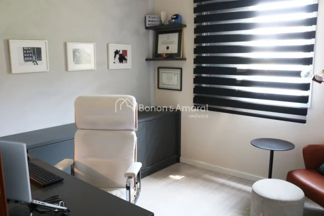 Imagem Casa tipo sobrado com living para 02 ambientes piso porcelanato, lavabo, 3 quartos com armários pla...