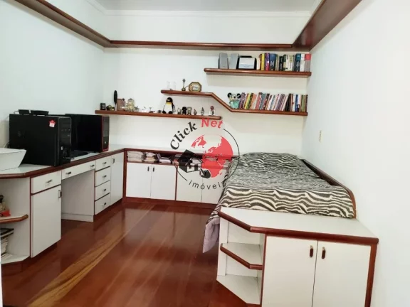 Imagem Sobrado com 3 dormitórios e 4 vagas à Venda no bairro Santa Terezinha, São Bernardo do Campo