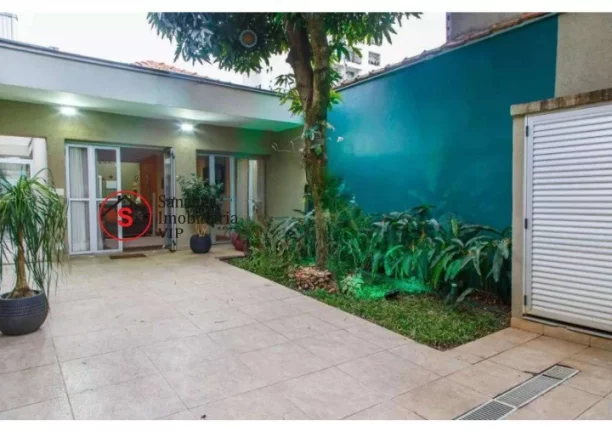 Imagem VENDA SOBRADO, excelente localização no bairro da Mooca,