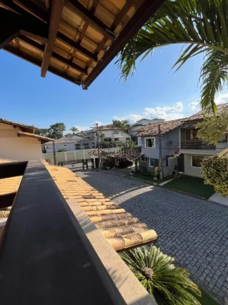 Imagem Casa à venda em Macaé-RJ, bairro Cancela Preta! 3 quartos, 1 suíte, 4 banheiros, 3 vagas, 233m². Venha conferir!