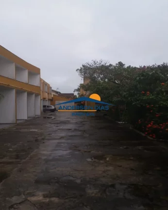 Imagem Sobrado com 2 dormitórios à venda, 94 m² por R$ 370.000 - Jd. Britânia - Caraguatatuba/SP