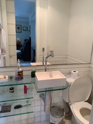 Imagem 3/4, 2 Suites, atualmente modificado p/ 2 Suites, c/ sala ampliada, lavabo e varandas - localizado na Rua da Graça, plana, ao lado do Museu MAC Bahia