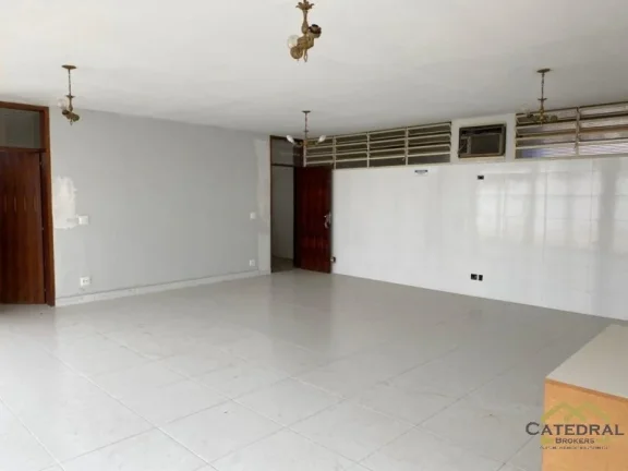 Imagem Casa com 3 quartos (1 Suíte) à venda - Jardim Ana Maria - Jundiaí/SP