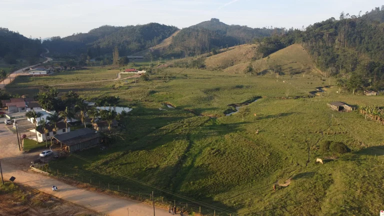 Imagem Terreno à venda em Imaruí-SC, bairro Rio D'una, com 250.000m² de área! Oportunidade única!