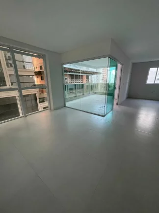 Imagem Apartamento com 4 dormitórios sendo 4 suítes e 4 vagas de garagem em Itapema/SC