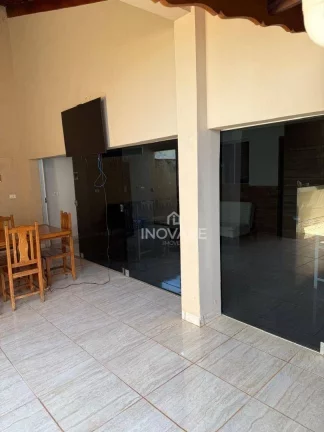 Imagem Casa com 3 dormitórios à venda, 220 m² por R$ 700.000,00 - Jardim Nova Itumbiara - Itumbiara/GO