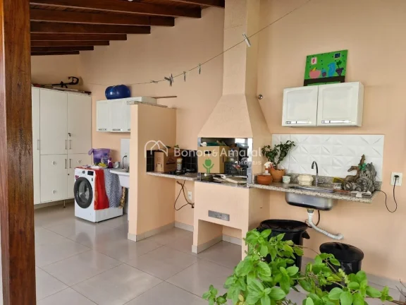 Imagem Casa térrea, com pintura nova, 163m² de área privativa em um terreno de 339m², no Condomínio Fl...
